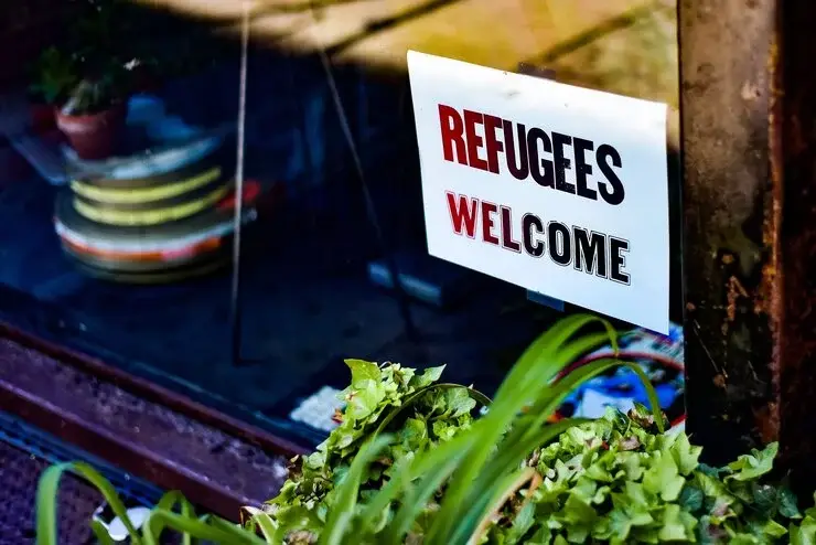 Refugees welcomed sign in Canada